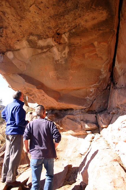Rock art at Thomas River Rock Art thomas river stutterheim accommodation historical